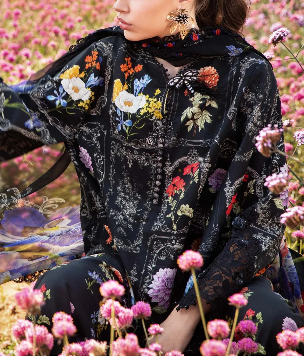 Grace S1096-Printed & Embroidered 3pc Lawn dress with Printed Chiffon Dupatta.
