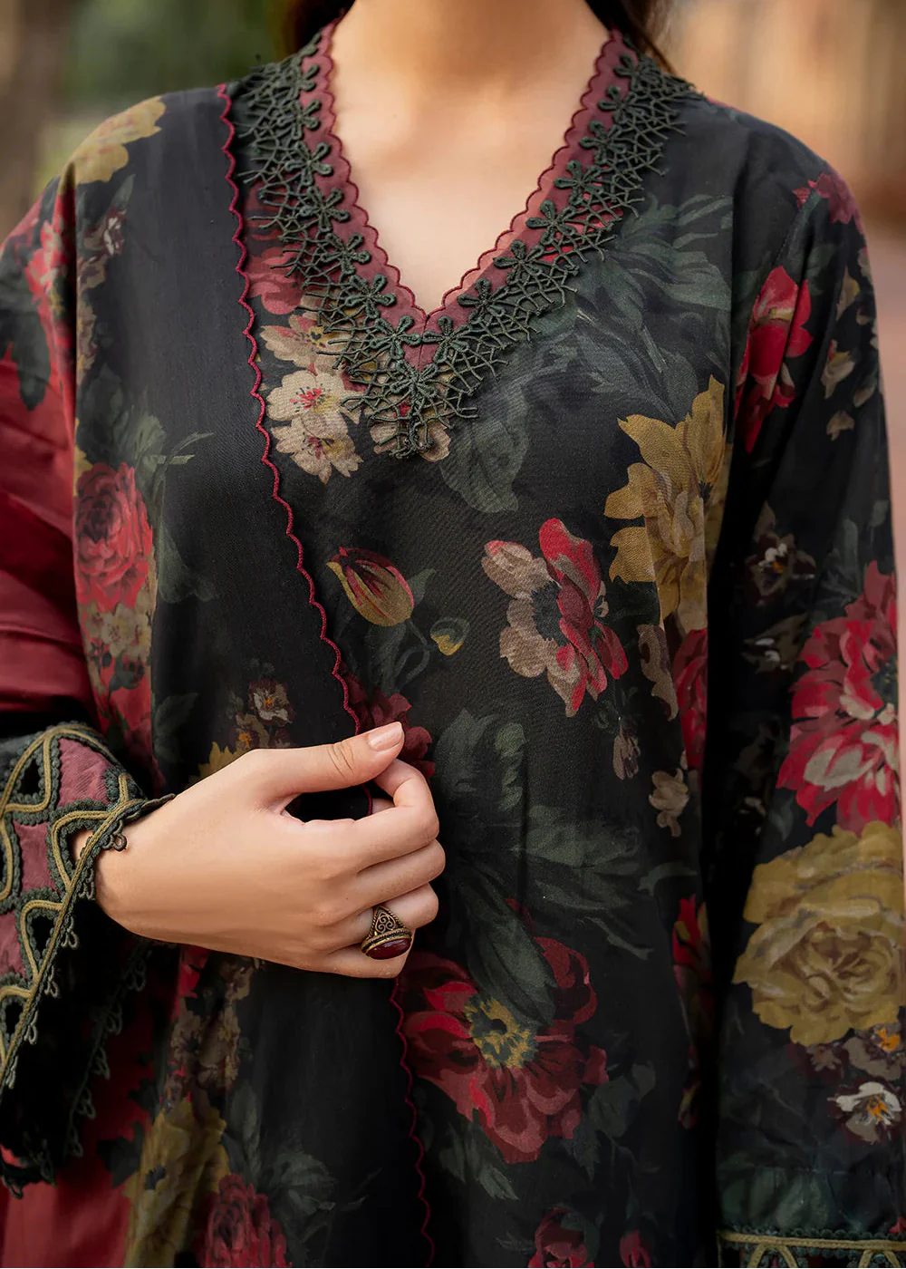 Grace W802 - Digital Printed 3pc Karandi Dress With Digital Printed Karandi Shawl.