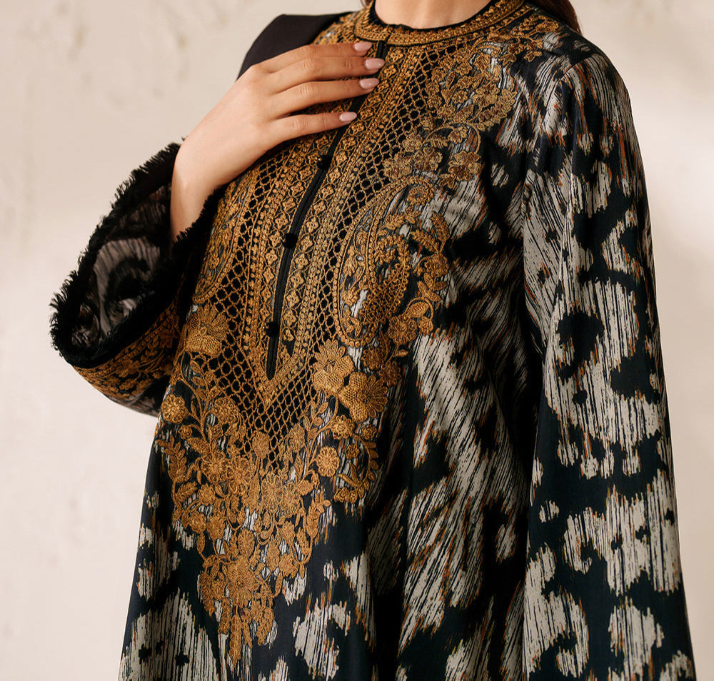 Grace W762 - Printed & Embroidered 3pc Karandi Dress With Printed Karandi Shawl.