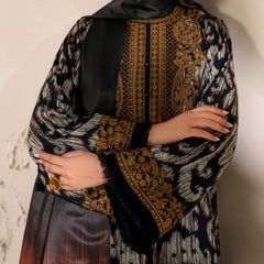 Grace W762 - Printed & Embroidered 3pc Karandi Dress With Printed Karandi Shawl.