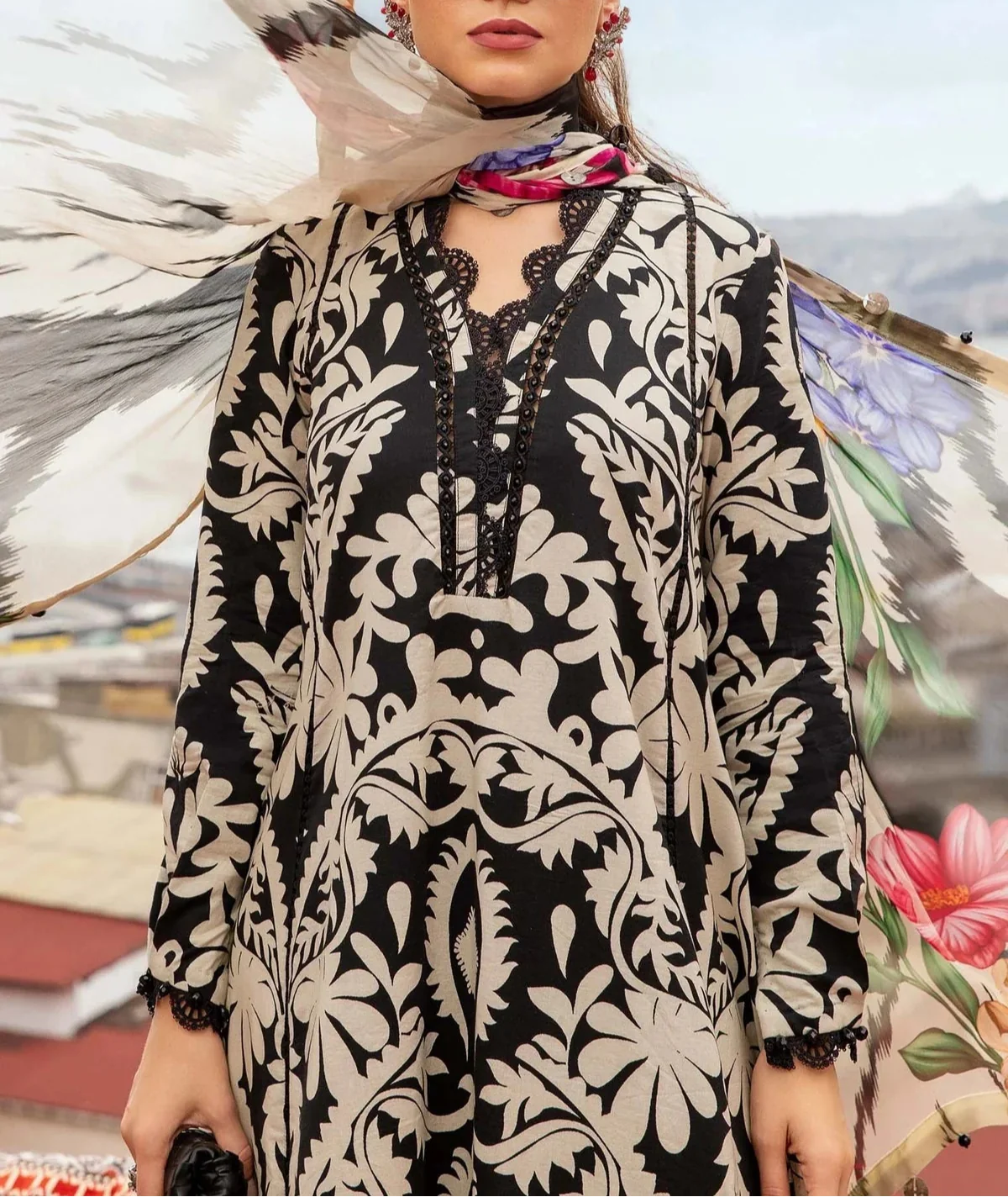 Grace S1004-Embroidered 3pc Lawn Dress with Digital Printed Lawn Dupatta.