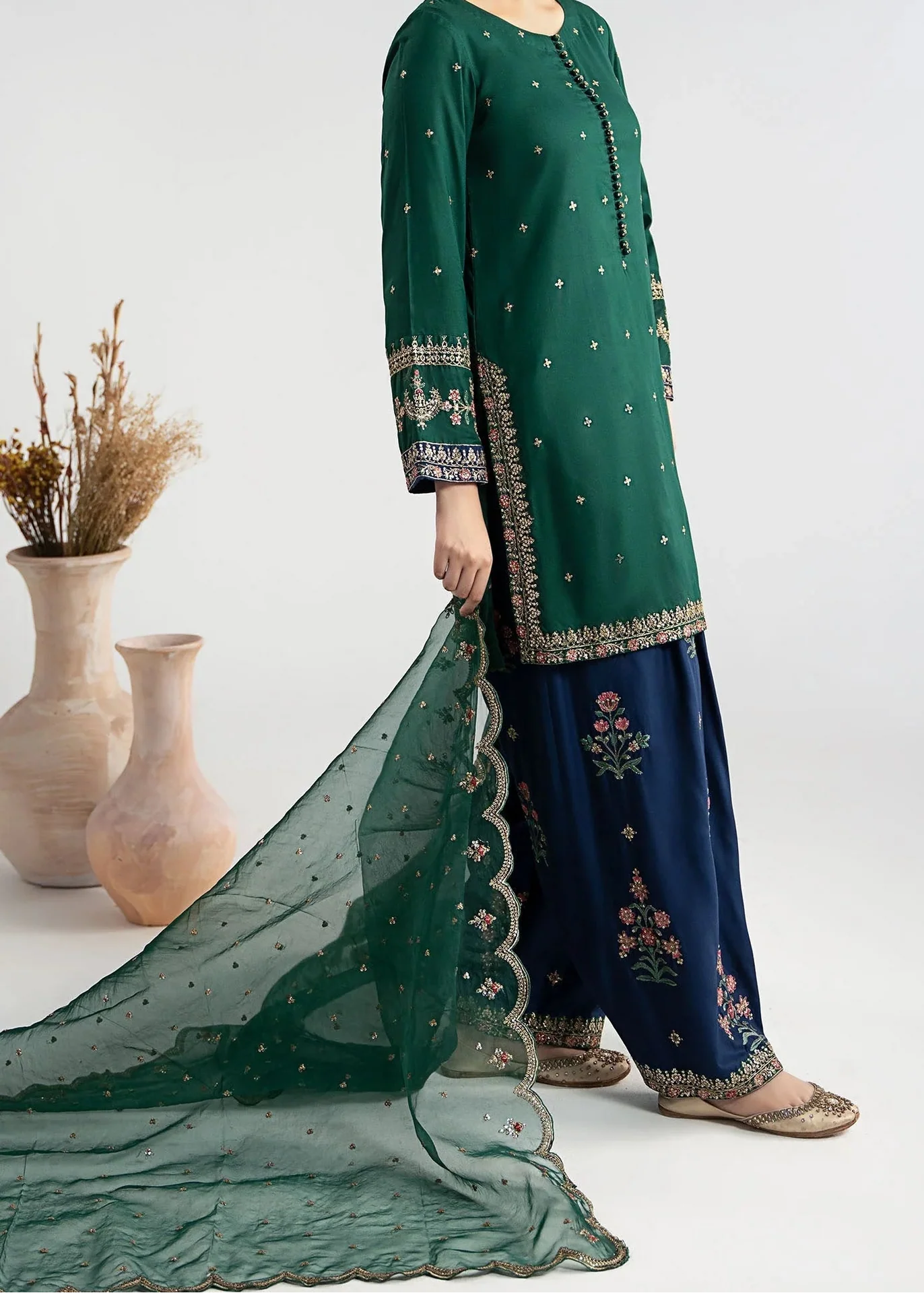 Grace W885-Embroidered 3pc Marina Dress With Embroidered Organza Dupatta.