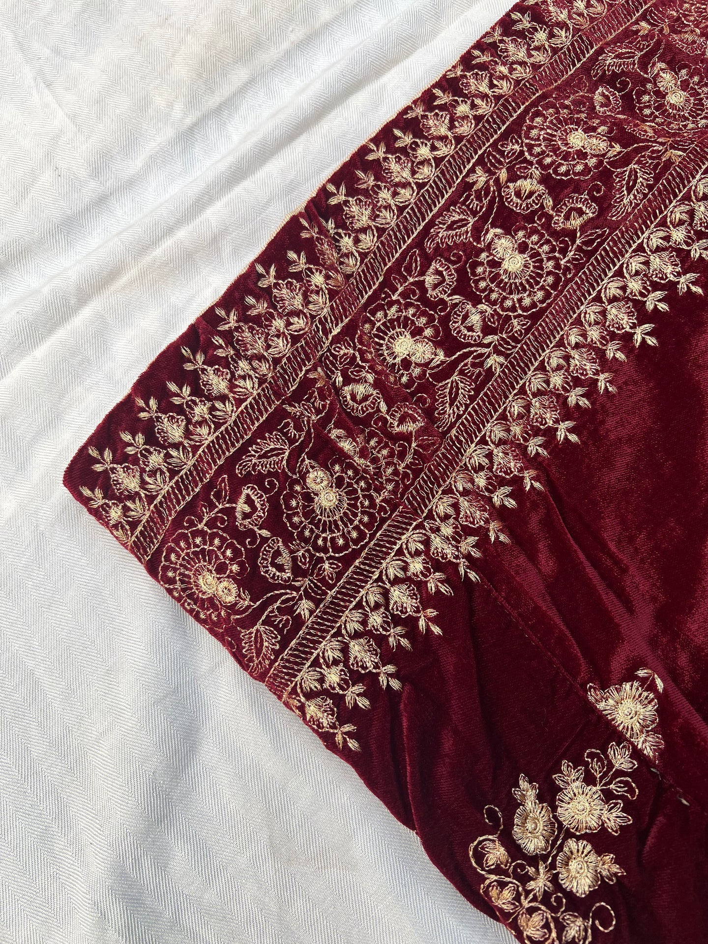 Sarinnah Premium 86-Embroided Fine quality Velvet shawl.