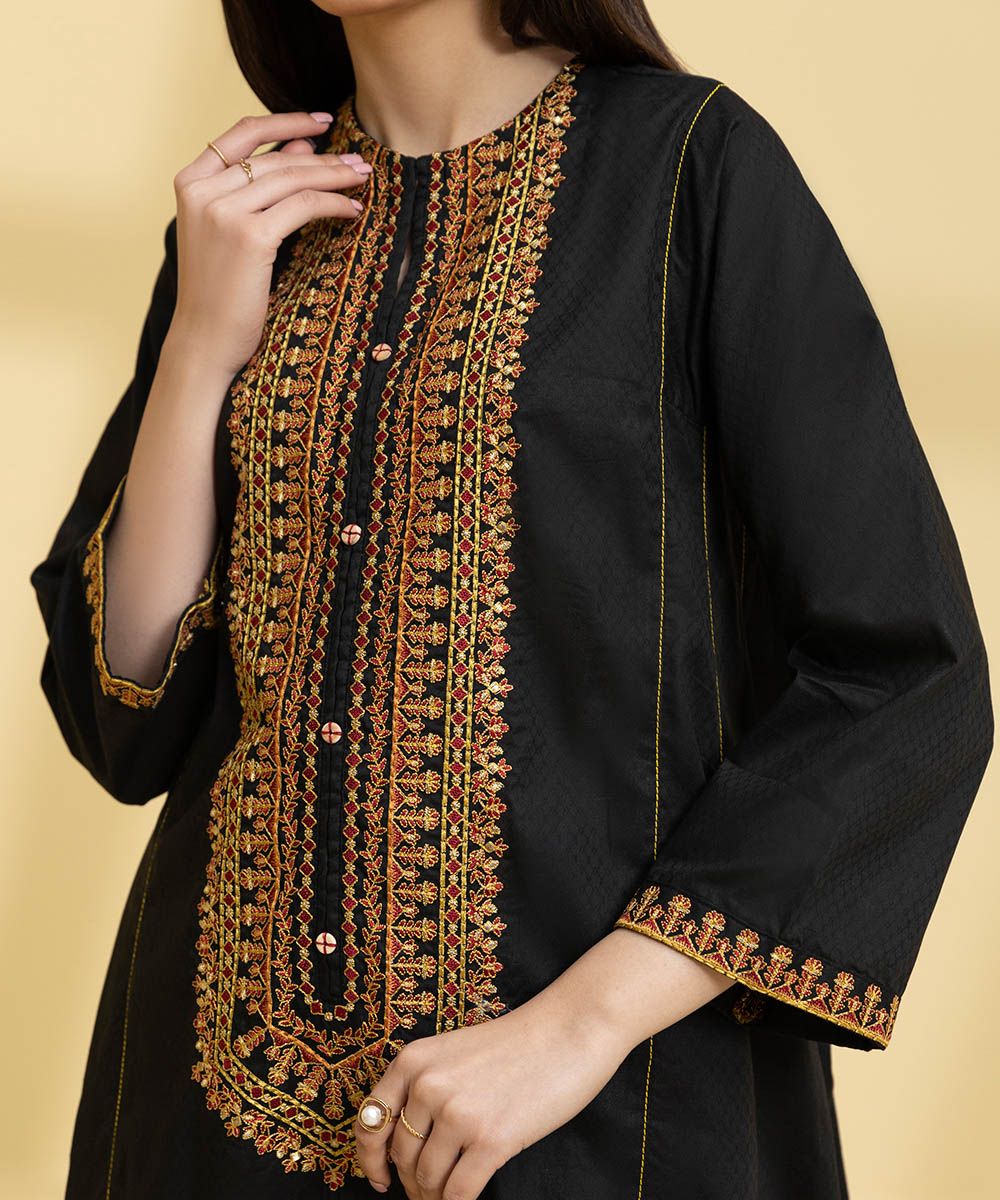 Grace Z(1262)- Stitched Embroidered 3pc Lawn Dress With Printed Munar Dupatta.