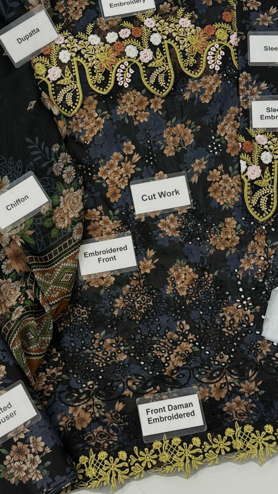 Grace S1135-Printed & Embroidered 3pc Lawn dress with Printed Chiffon Dupatta.