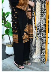 Grace W102 -Embroidered 3pc khaddar dress with printed shawl.