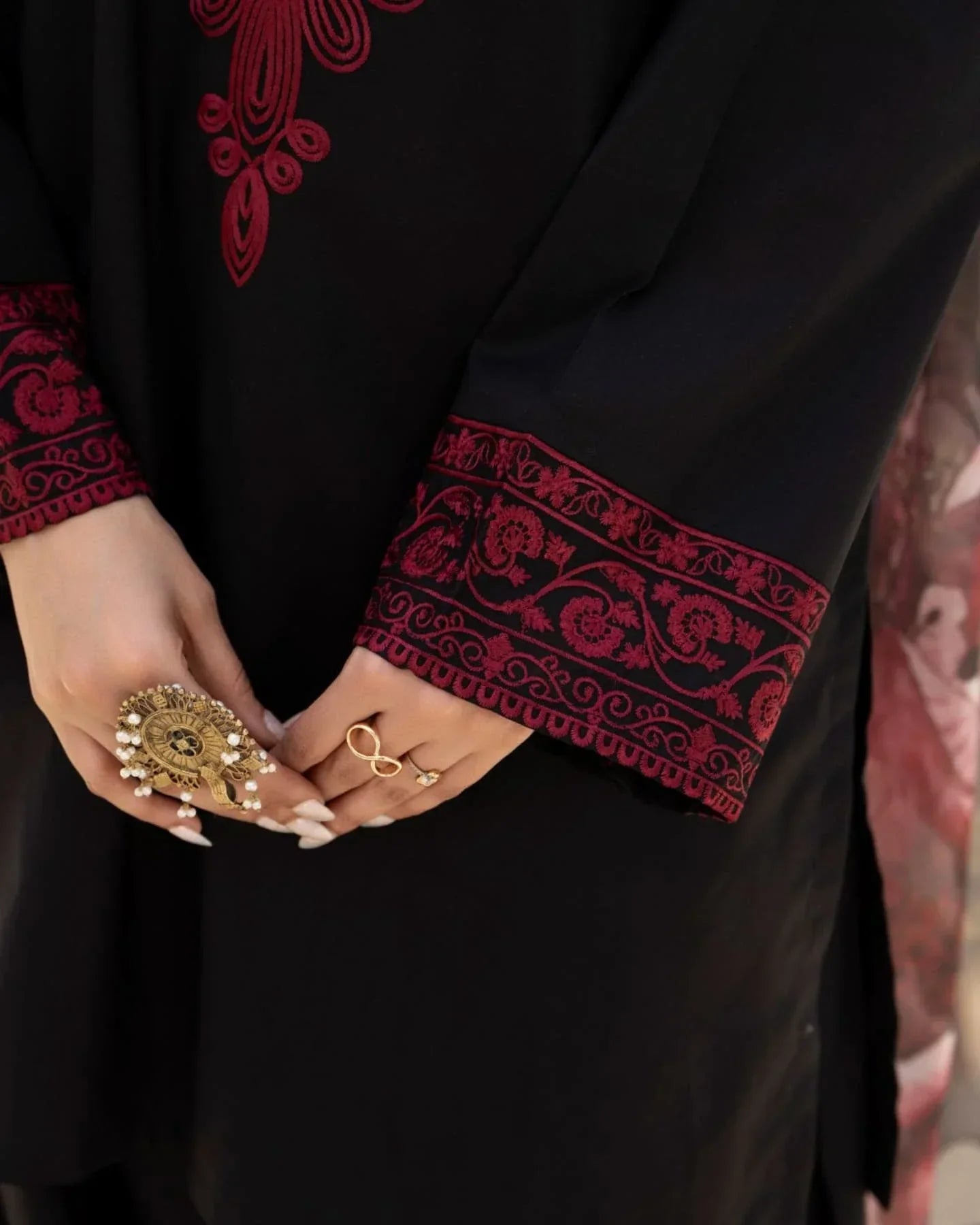 Grace Z-(S1285) - Stitched Embroidered 3pc Lawn Dress With Printed Munar Dupatta